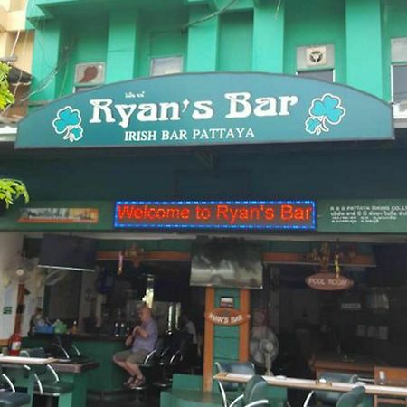Ryan'S Bar Hotel Pattaja Kültér fotó