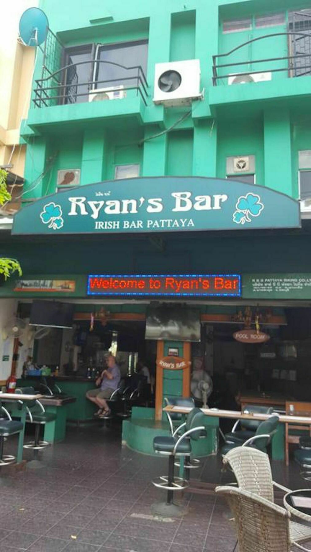 Ryan'S Bar Hotel Pattaja Kültér fotó