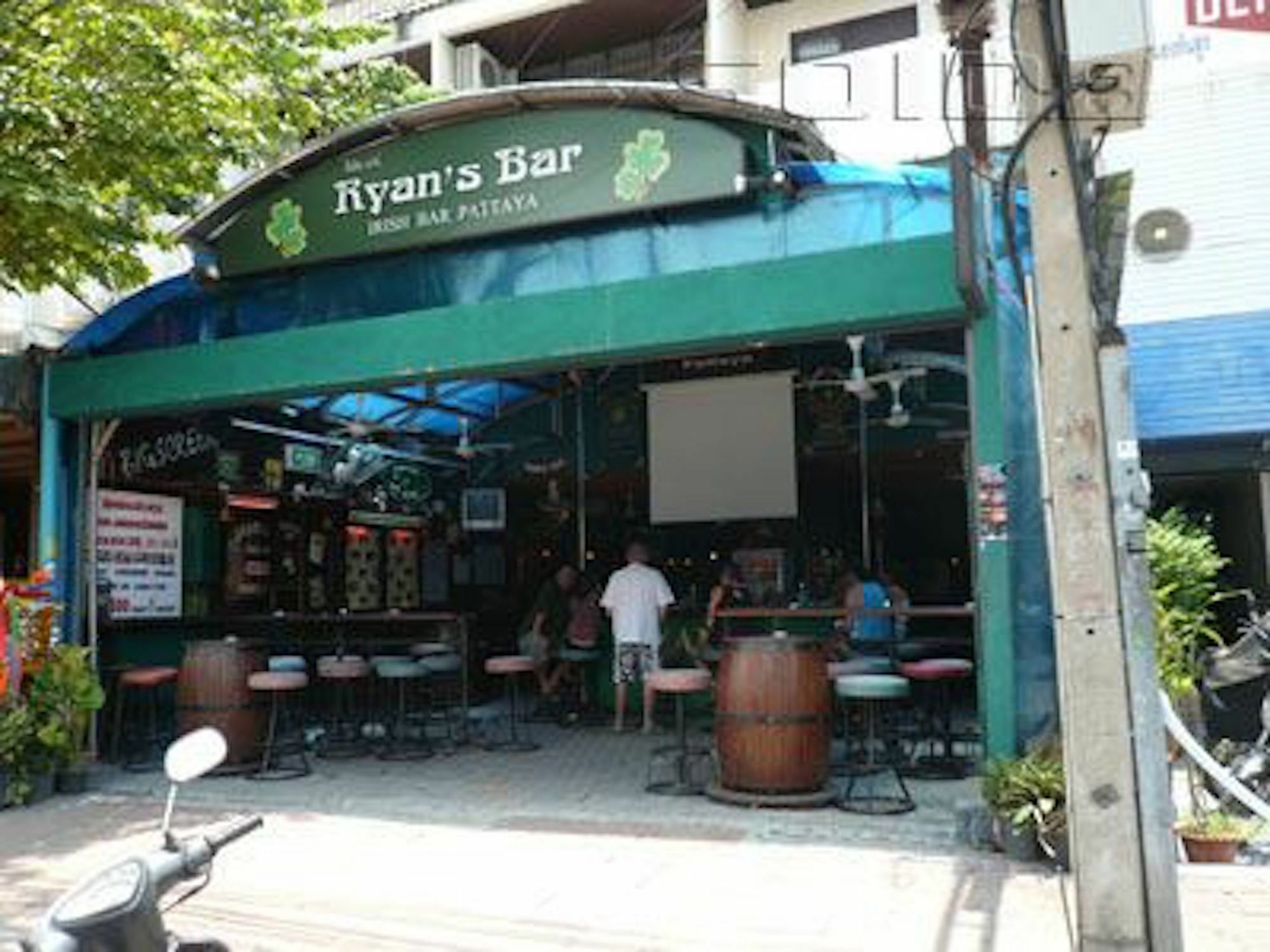 Ryan'S Bar Hotel Pattaja Kültér fotó
